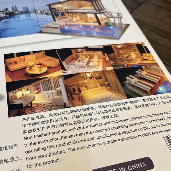 DIY MINI HOUSE (new in box) 🎄 - Picture 3 of 3